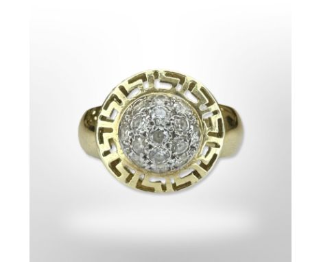 A 14ct yellow gold diamond cluster ring size O CONDITION REPORT: 3.9g.