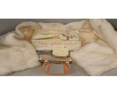 A white vintage fake fur stole, 1950s, a compact mirror, two dressing table sets, (one boxed)