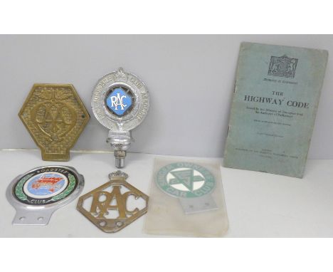 Three car club grill badges - RAC, AA and RAC and Triumph Roadster Club and Singer owners club and an original Highway Code, 