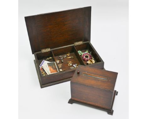 Vintage cigarette dispenser and a qty of cufflinks to include gold front and backs in a wooden box 