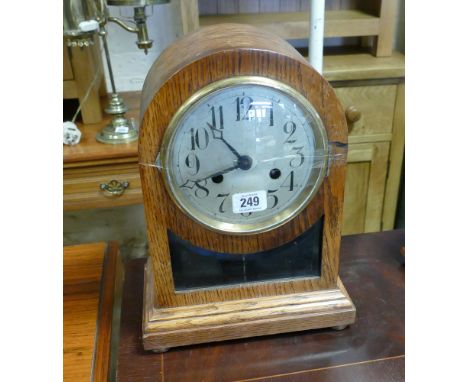 Striking bracket clock in oak case with silver dial 