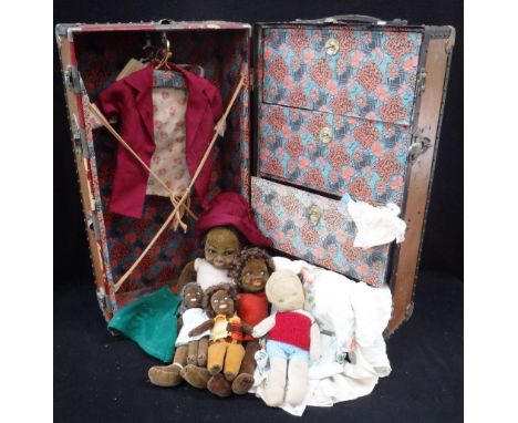 A 1930s DOLL'S CABIN TRUNK WITH FULLY FITTED LINED INTERIOR with four drawers and hanging section with matching covered hange