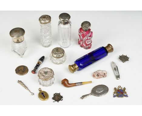 A small group of mixed collectables to include glass scent bottles to sterling silver lids, banded agate seal, miniature pipe