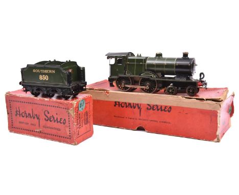 A Hornby Series O Gauge No.2 Special clockwork SR 4-4-0 tender locomotive. A759 to cab sides and front buffer beam, and 850 t