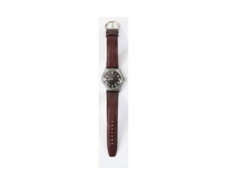 DH marked Helbros centre seconds wristwatch. Serial D27916H. Plated case, brushed finish, in excellent condition, 33mm withou