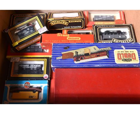 20x OO gauge items of rolling stock by Hornby Dublo, Hornby Railways, Mainline, etc. Including 2x Hornby Dublo sets; a Breakd