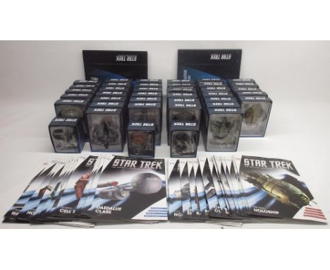 Collection of Star Trek 'The Official Starships Collection' (Eaglemoss) magazines and models, editions 81-119, with 2x binder