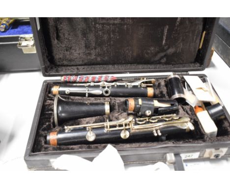 A Hans Kreul clarinet, in fitted case with accesories