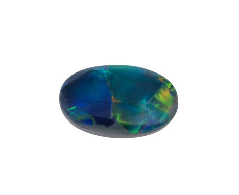   Schwarzer Opal aus Lightning Ridge, 1,73 ct,  oval mit großflächigen Farbreflexen blau-grün-orange-gelb.  Black opal from L