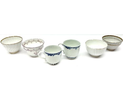 Group of 18th century porcelain tea wares, comprising Worcester Chrysanthemum pattern coffee cup, circa 1765, with floral mou