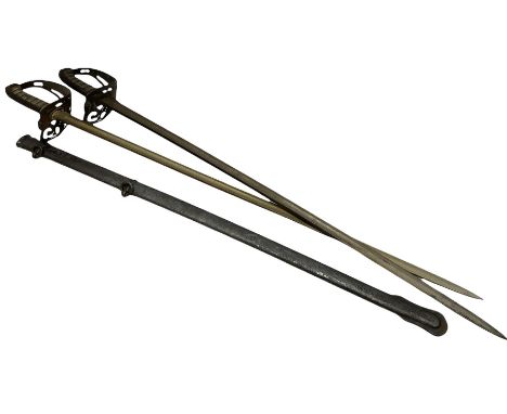 Victorian Army Officers sword by "Reeves Birmingham" the etched 82.5cm blade with "VR" cypher,  pierced four-bar hilt with Li