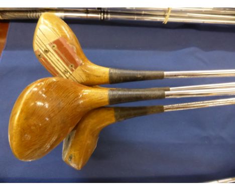 Set of vintage MacGregor "Tourney Super eye-o-matic" golf club woods owned by former Ryder cup player (1975) Norman Wood, rig