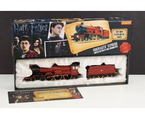 Boxed ltd edn Hornby OO gauge R3082 Harry Potter And The Deathly Hallows Hogwarts Express Hogwarts Castle locomotive and Tend