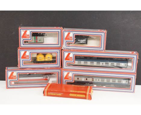 Six boxed Lima OO gauge items of rolling stock to include 305315W, 305335W, 305603W, 302908W, Blue Circle tanker (incorrectly