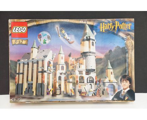 Lego - Boxed Lego Harry Potter 4709 Hogwarts Castle, appearing complete with sealed bags &amp; minifigures, box showing some 