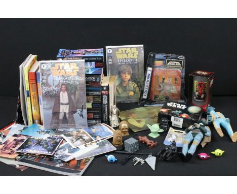 Star Wars - Ephemera and collectables to include 17 x books (3 x hardback), 2 x signed Episode I Comics (Anakin Skywalker sig