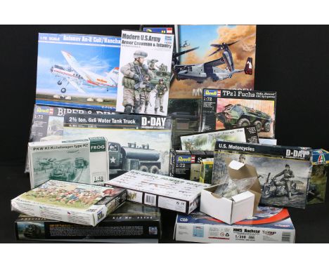 19 Boxed and unbuilt plastic model kits, mainly military examples to include Trumpeter 1/72 01602 Antonov An-2 Colt/Nanchang 