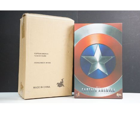 Boxed Hot Toys Movie Masterpiece DC Collectors Edition MMS156 Captain America 'The First Avenger' 1/6 scale action figure, co