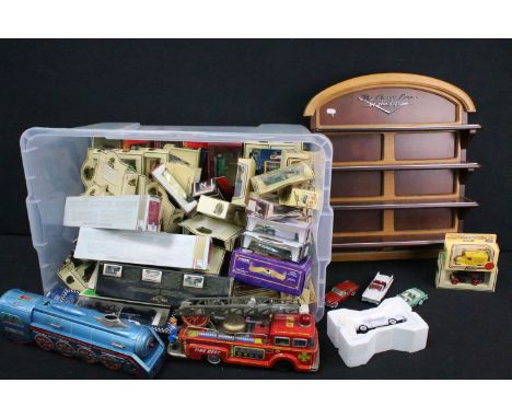Around 90 boxed diecast models to include 12 x boxed Franklin Mint Precision diecast models, Lledo Days Gone, Lledo Promotion