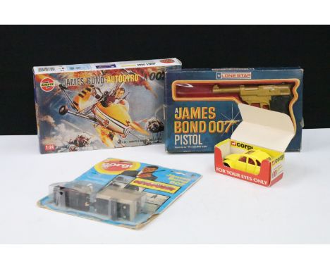 Small collection of James Bond 007 toys and diecast models to include carded Corgi E3019 Octopussy Multi-Model Set (Plastic r