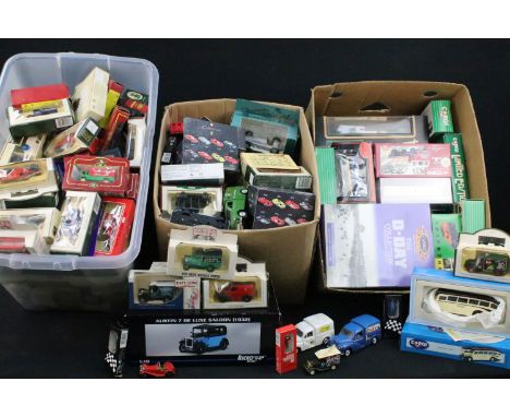 Around 130 boxed diecast models to include Vanguards VA06200 and VA01911, Corgi Classics 25001 British Rail, 2 x Maisto 1/18 