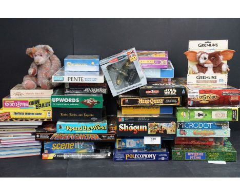 Collection of 30 boxed board games to include Hero Quest, Microdot, Elixir, Mysteries Of Old Peking, Shogun, Round The World 