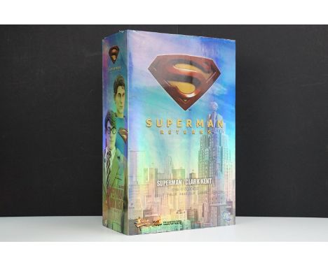 Boxed Hot Toys Movie Masterpeice DC Collectors Edition MMS50 Superman Returns Superman / Clark Kent 2 in 1 version 1/6 scale 