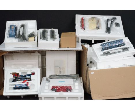 14 Hawthorne Village OO gauge model rail sets to include Magic Of Disney Express Collection and Christmas Express Collection 