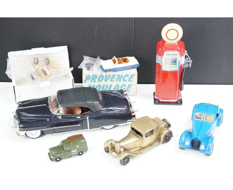 Six diecast / plastic models to include boxed Vroom Bugatti 57 Aravis kit (unbuilt), boxed Provence Moulage Ford Zephyr 6 kit