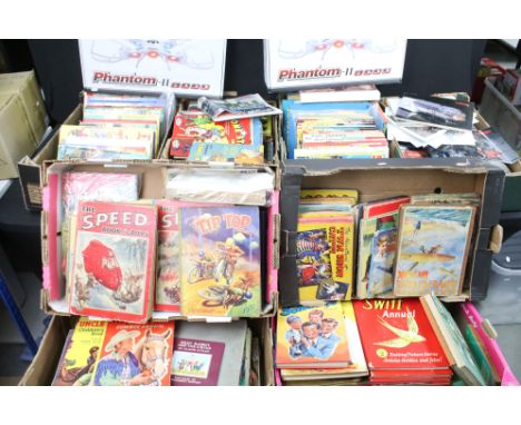 Books - Collection of various books and many annuals from the 1960s onwards to include Smash, Whoopee, Treasure, Valiant, Foo