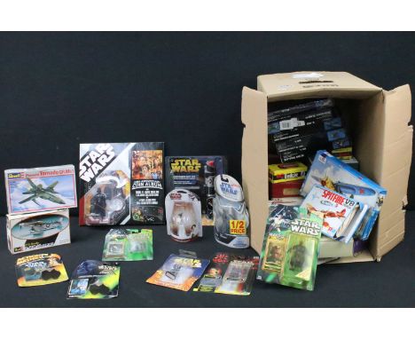 Collection of diecast, Star Wars, model kits, etc featuring 5 x boxed Britain's (4 x 50007C British Life Guard &amp; 1 x 1785