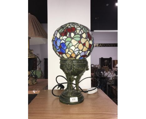 TIFFANY STYLE LAMP