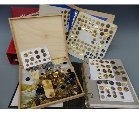 A large quantity of hunting and other buttons 