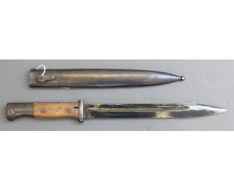 WWII German M84/98 bayonet marked 42asw/5196v to blade and S638 to scabbard, blade length 25cm