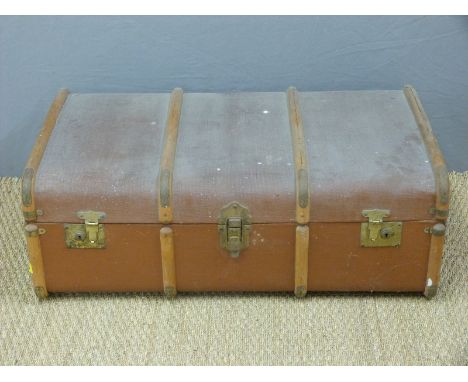 An ash bound trunk (H34 x L93cm)