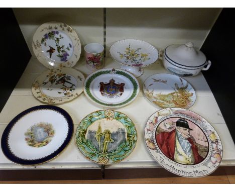 A collection of ceramics to include Royal Doulton Seriesware 'The Hunting Man' plate, continental majolica Joan of Arc plate,