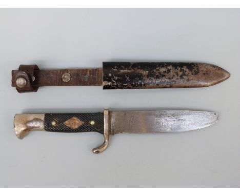 WWII Hitler youth dagger marked Cam-Soligen, Ges Geschutzt to blade, with scabbard, blade length 12cm