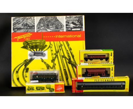 Fleischmann HO Gauge Model Railways, Mixed Lot Comprising 1780 6018 - Electrically Driven Turntable + Five Boxed Rolling Stoc