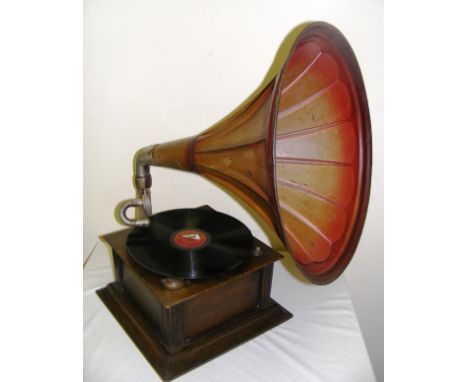 A Vintage gramophone (working).