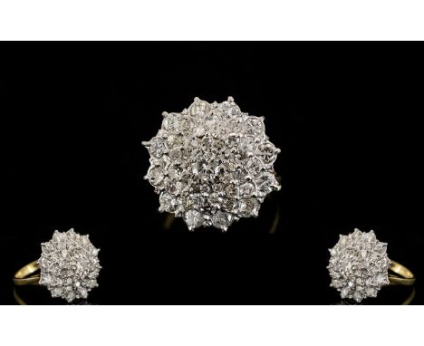 Ladies - Attractive 18ct Gold Diamond Set Cluster Ring, Flower head Design. The Diamonds are Bright and Lively. Est Colour G 