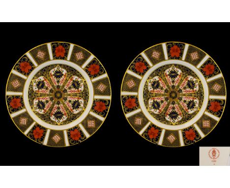 Royal Crown Derby Pair of Old Imari Single Gold Band Pair of Cabinet Plates pattern number 1128, date 1988. Each plate 8.5 in