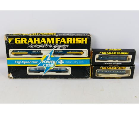 Graham Fairish - A boxed #8125 HST 125 Set. Item appears good with signs of use and has been weathered. Also a pair of simila