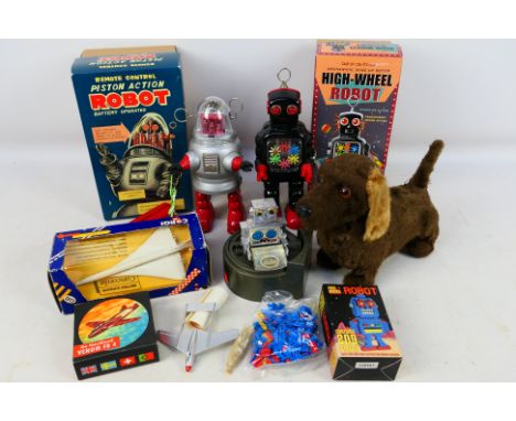 Lincoln Industries - Ha-Ha Toys- Corgi - Others - A mixed lot of vintage and modern, boxed and unboxed tinplate, plastic and 