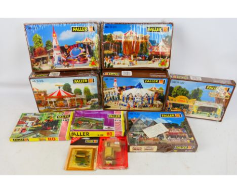 Faller - 9 model items comprising of kits and accessories in HO scale to include B-169, B-170 and others. Most items appear e