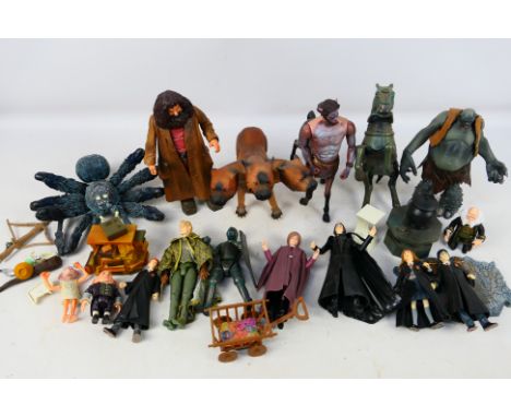 Harry Potter - Mattel - Others - A loose group of Harry Potter 6" action figures and accessories. Lot includes Professor Flit