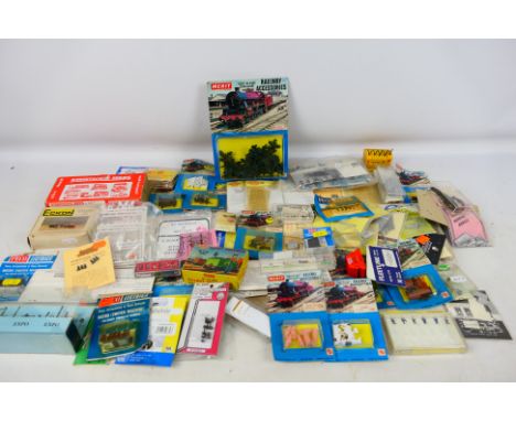 Merit - Peco - Ratio - others - A large assortment of over 60 model railway accessories in mostly HO/OO scale to include #510