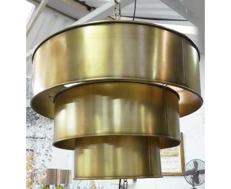 HANGING LIGHT, 43cm H (excluding the chain). 