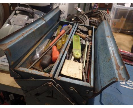 Cantilever tool box with hand tool contents. Not available for in-house P&amp;P 