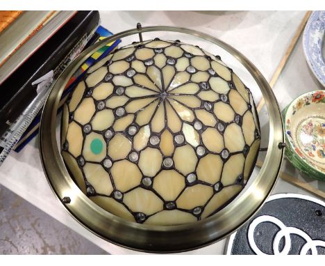Lead glazed ceiling light shade, D: 40 cm. Light scuffing to lead, no major damage, all segments are secure. Not available fo