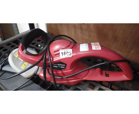 MIE-2ET-510 electric hedge trimmer. All electrical items in this lot have been PAT tested for safety and have passed. This do